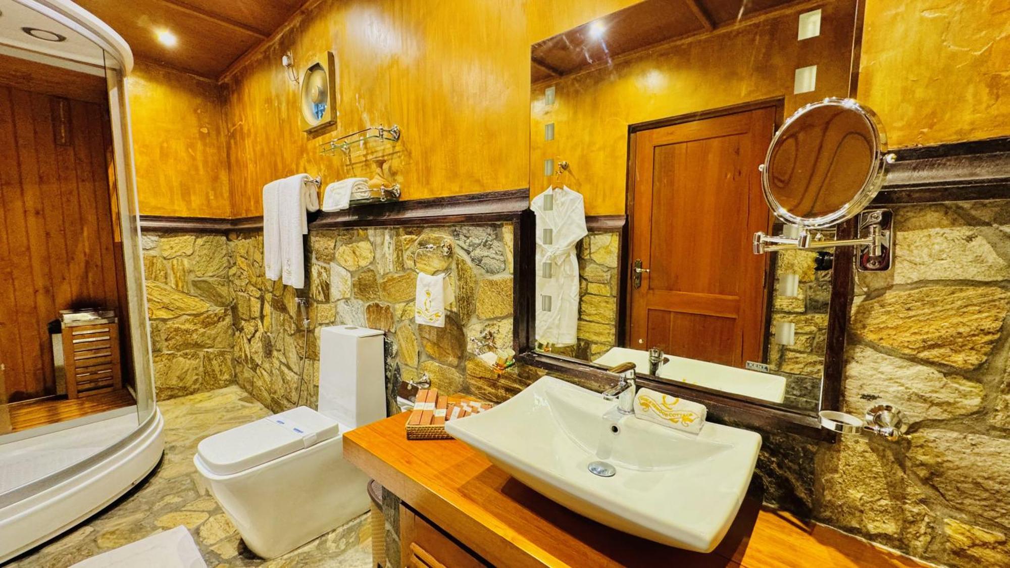 Queenswood Hotel 5*