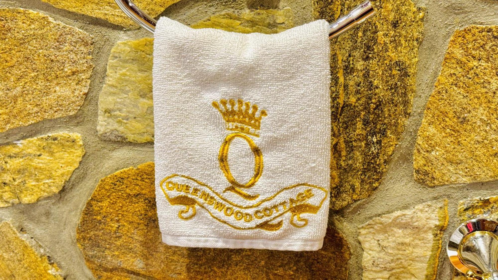 Hotel Queenswood Nuwara Eliya